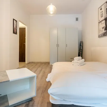 Classic Living By Bookinghost * Katowice